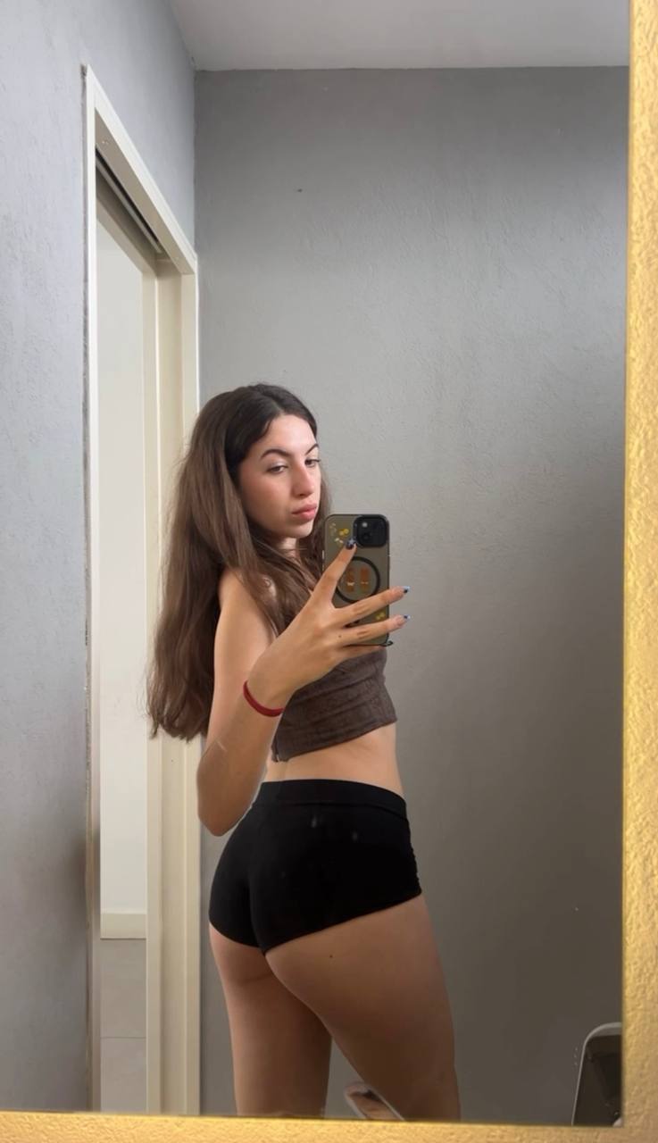 Amber in her underwear in Montevideo